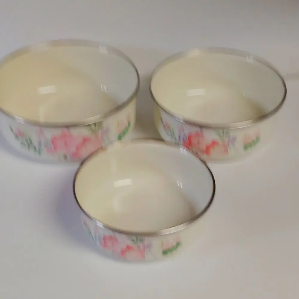 VTG Pink Floral Enameled Metal Nesting Bowls Set of 3 -  7 1/4